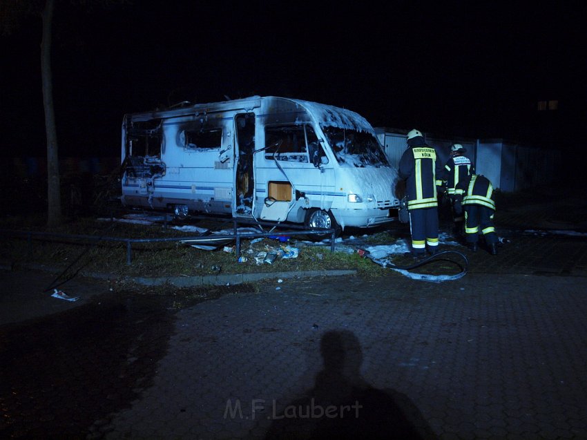 Vollbrand Wohnmobil Koeln Poll Baumschulenweg P027.JPG